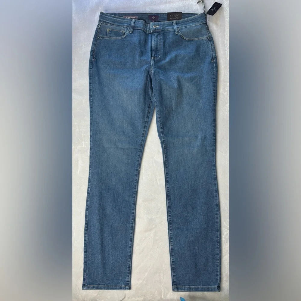 NYDJ Women’s Slim Straight Jeans in Medium Blue Wash NWT SIZE 14 - Picture 2 of 13